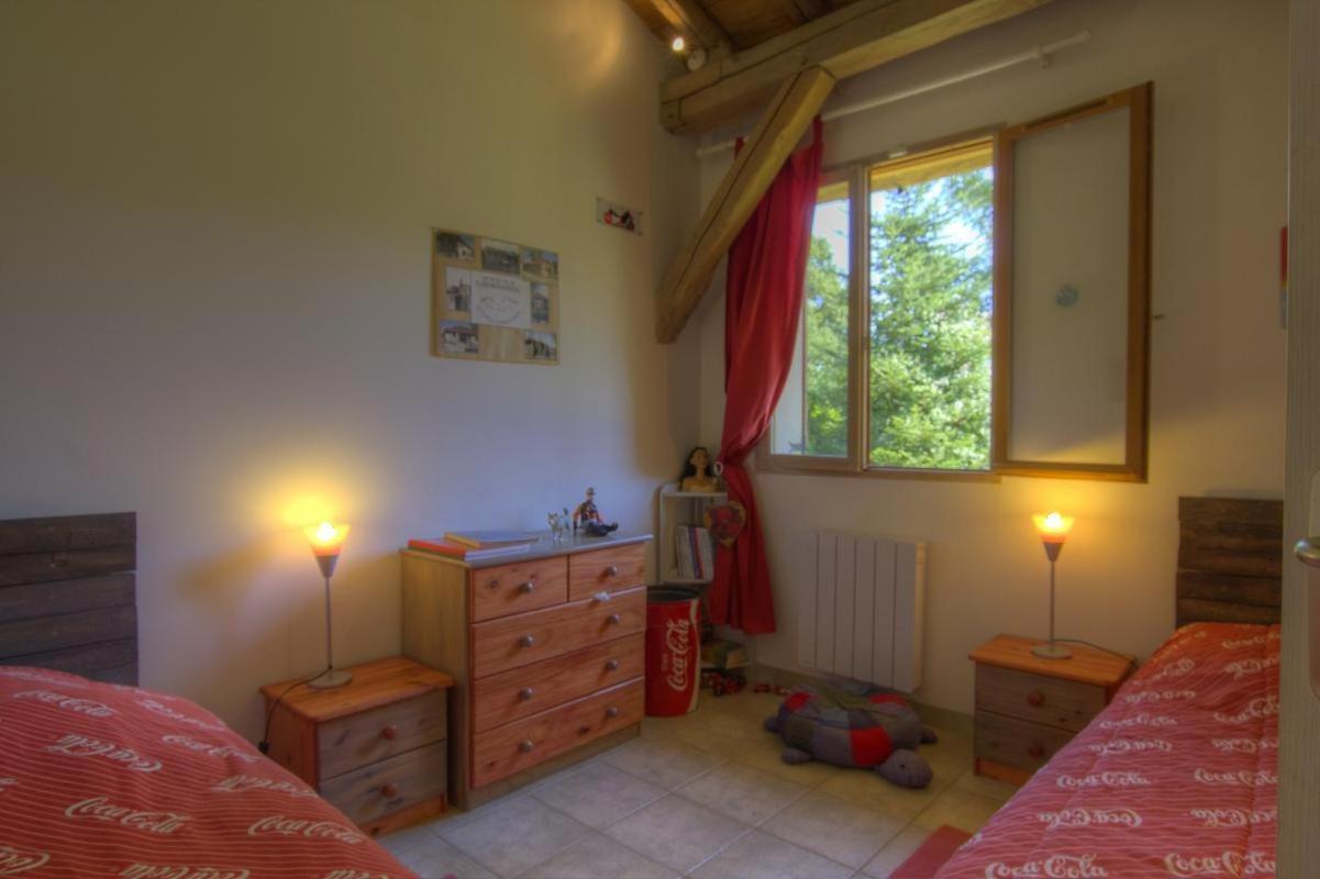 Gite De La Jument Grise Lescheroux Exteriör bild